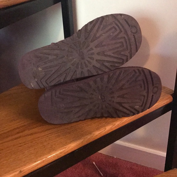 Loved UGG boots 🥾 - Picture 4 of 6